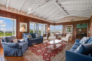 1850 Castellana Rd in San Diego, CA - Building Photo