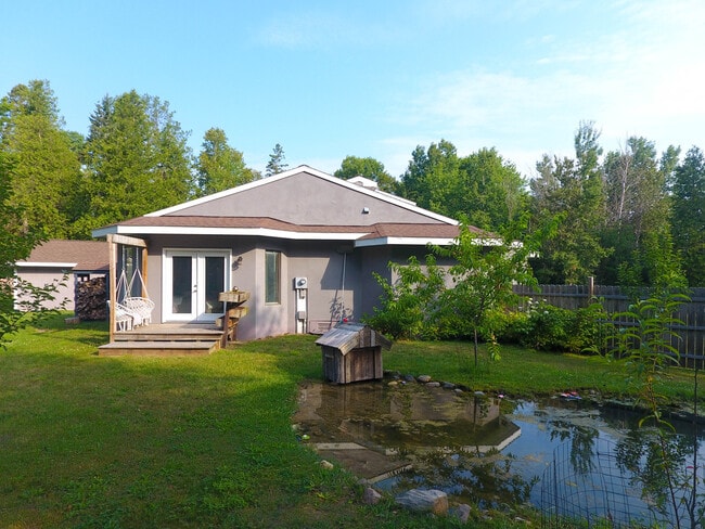 1909 Nicolet Dr in Cheboygan, MI - Building Photo - Building Photo