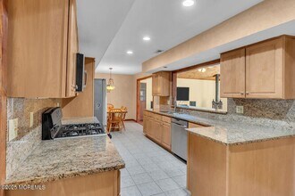 9 Cherry Hill Ln in Englishtown, NJ - Building Photo - Building Photo