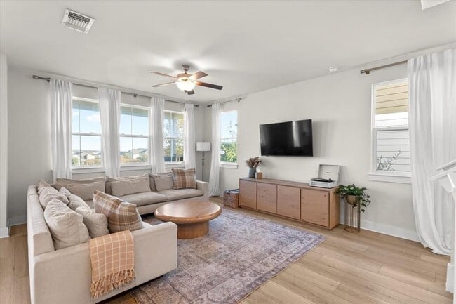 7210 Travertine Spring Dr in Austin, TX - Building Photo - Building Photo