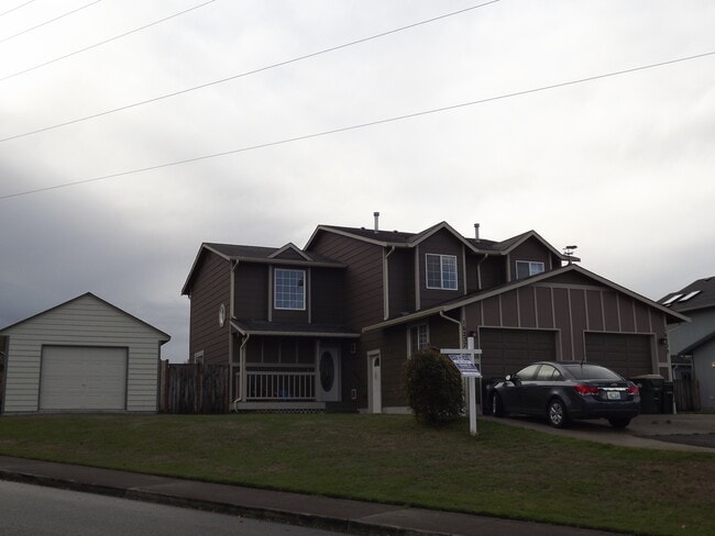 property at 16237-16239 Vancil Loop SE
