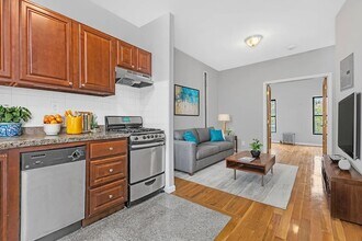 568 Baltic St in Brooklyn, NY - Building Photo - Building Photo