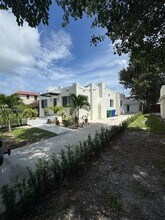 1670 SW 11th Terrace in Miami, FL - Building Photo - Building Photo