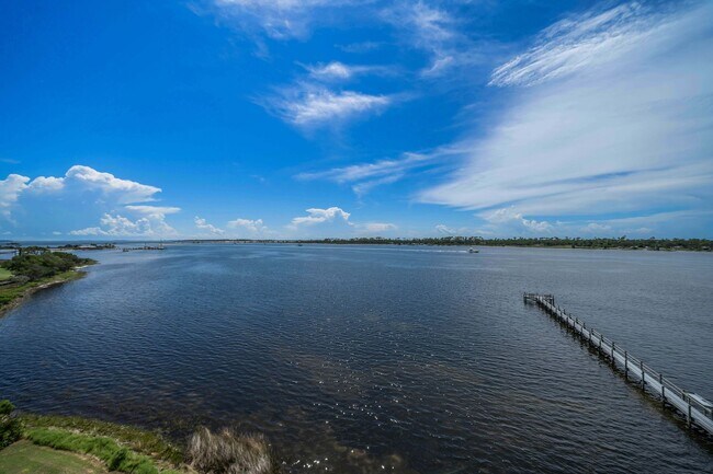 4600 Kingfish Ln-Unit -603 in Panama City Beach, FL - Foto de edificio - Building Photo