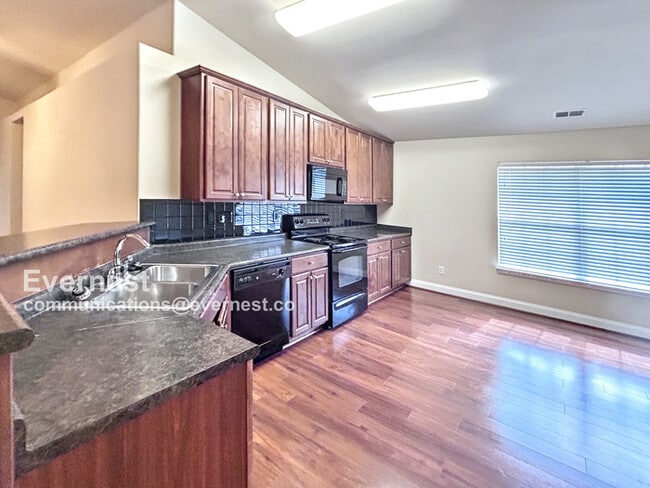 316 Stoney Trail in Alabaster, AL - Building Photo - Building Photo