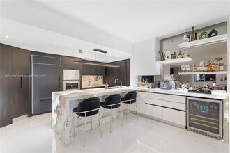 450 Alton Rd, Unit 2603 in Miami Beach, FL - Building Photo - Building Photo