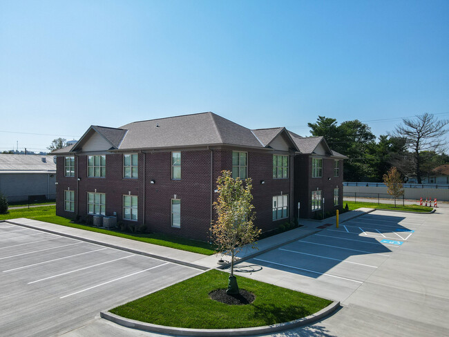 200 Riverview Dr in Warsaw, KY - Foto de edificio - Building Photo