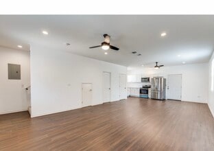 156 Pioneer Rd in San Antonio, TX - Building Photo - Building Photo