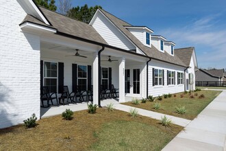 Cottages at Fox Run in Brunswick, GA - Building Photo - Interior Photo