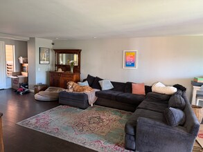 802 Kalpati Cir, Unit C in Carlsbad, CA - Building Photo - Building Photo