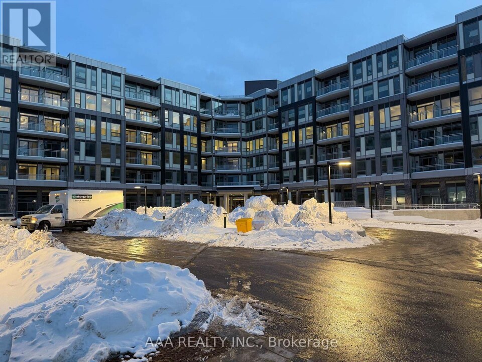 2501-2501 Saw Whet Blvd. in Oakville, ON - Building Photo