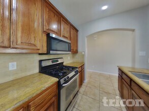 114 Cole St in Forney, TX - Foto de edificio - Building Photo