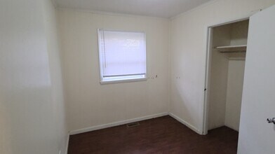 316 E Lynda Dr in Carbondale, IL - Building Photo - Building Photo