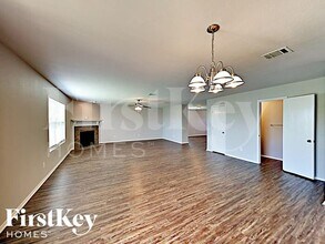 9273 St Martin Rd in Fort Worth, TX - Foto de edificio - Building Photo