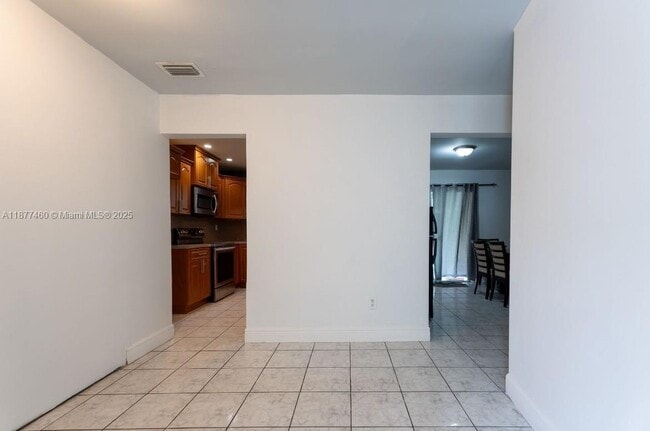 15345 SW 104th Ave in Miami, FL - Building Photo - Building Photo