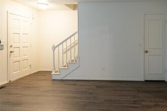 3039 W Wilshire Blvd in Oklahoma City, OK - Building Photo - Building Photo
