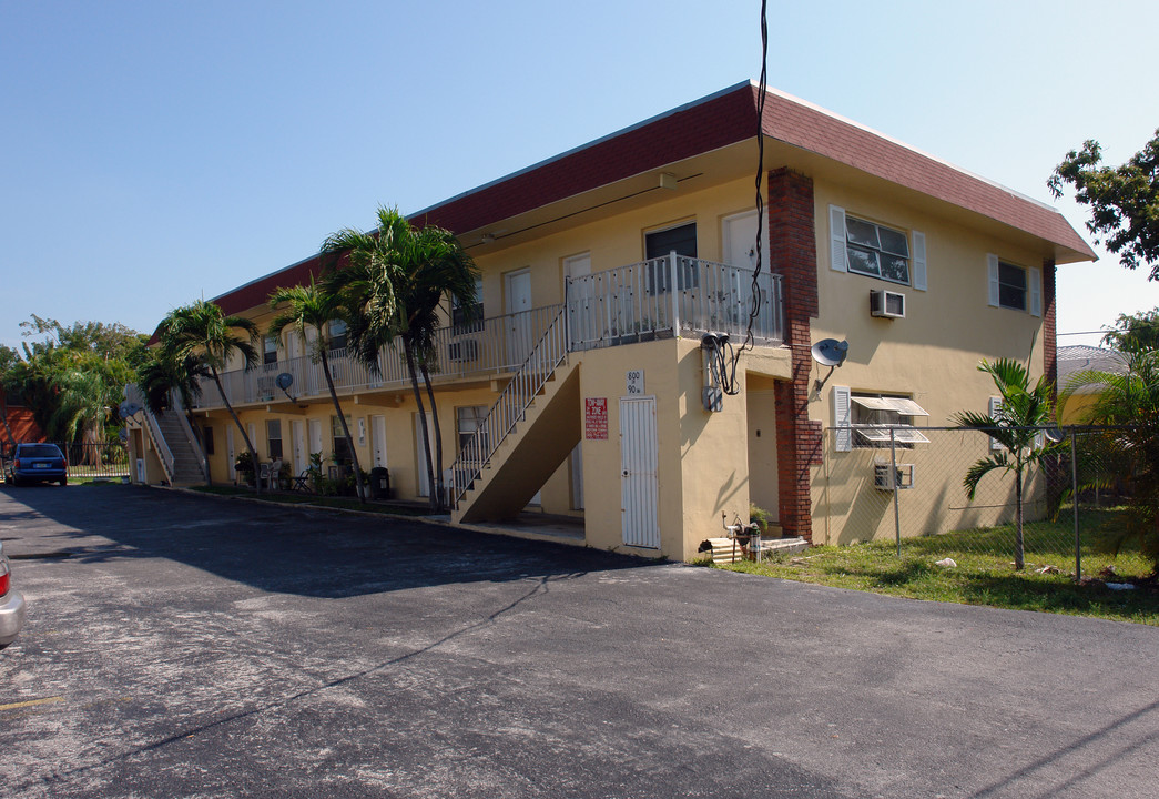 Biscayne Shores in Miami, FL - Building Photo