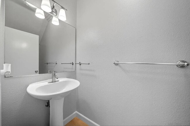 property at 413 Sanibelle Cir