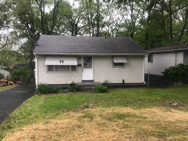 3243 Tennyson Ave in Breckenridge Hills, MO - Building Photo