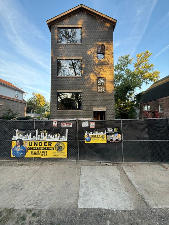 1249 S Kedvale Ave in Chicago, IL - Building Photo