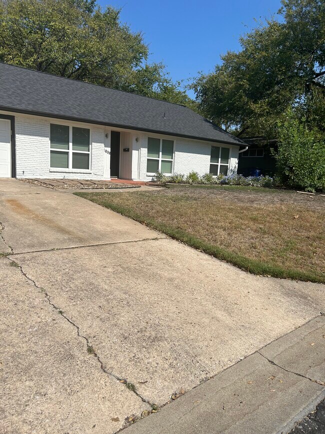property at 1808 Belford Dr