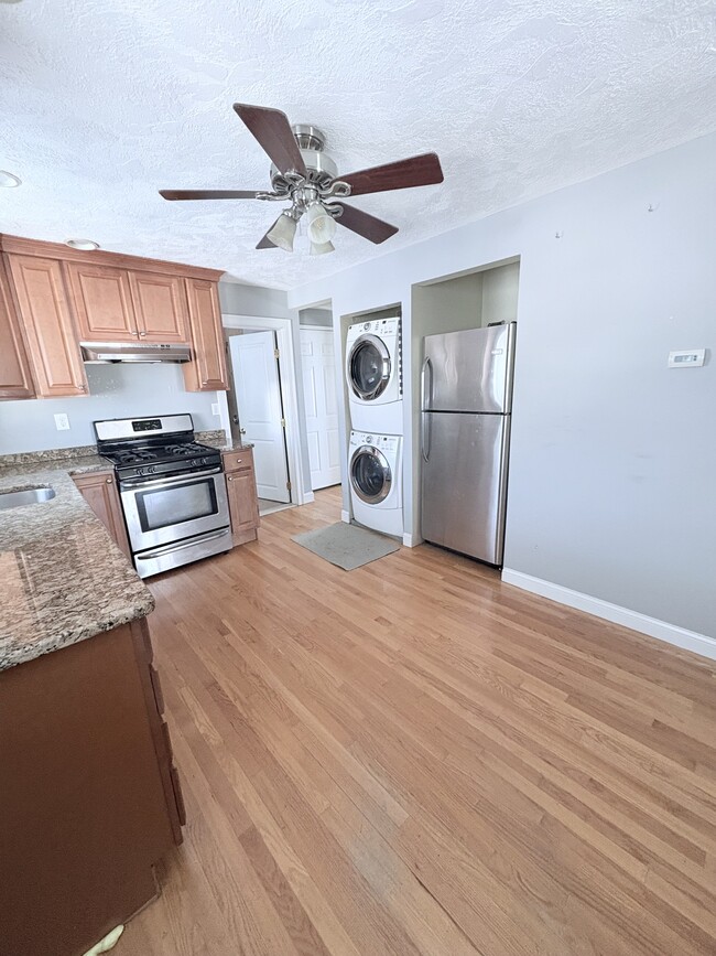 6 Linwood St, Unit #3 Linwood St. Saugus