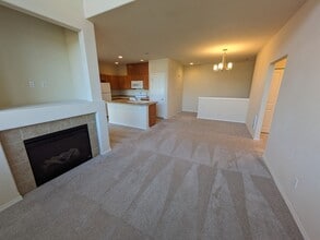 2030 Garry Oaks Ave in Dupont, WA - Building Photo - Building Photo