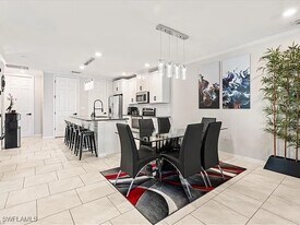 14672 Edgewater Cir in Naples, FL - Building Photo