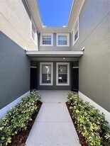 2257 Kings Palace Dr in Riverview, FL - Building Photo