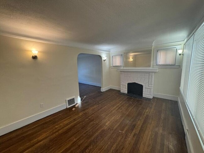 15381 Stansbury Ave in Detroit, MI - Building Photo - Building Photo