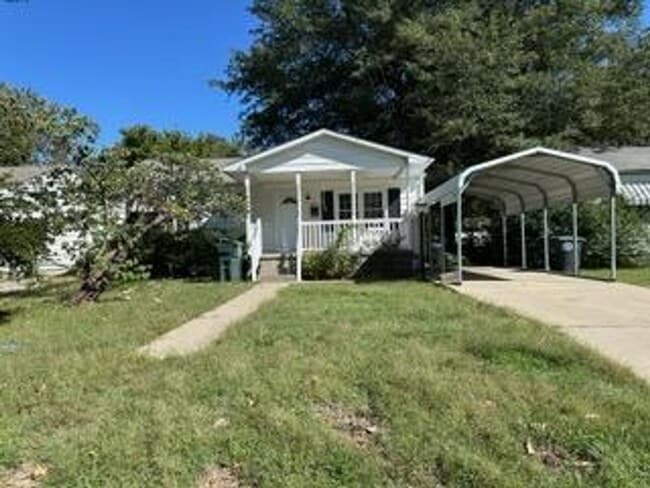 property at 724 N 26th St