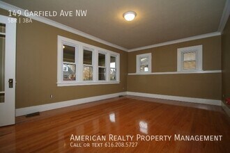 149 Garfield Ave NW in Grand Rapids, MI - Building Photo - Building Photo
