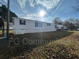 1754 Zion Rd in Morganton, NC - Building Photo