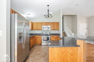 2797 Schuylar Rd in Grove City, OH - Foto de edificio - Building Photo