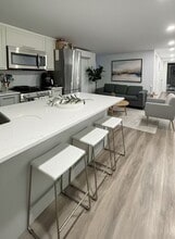 12 Rusholme Park Cres in Toronto, ON - Building Photo - Building Photo