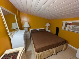 2637 Gulfstream Dr in Miramar, FL - Building Photo