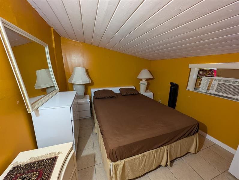 2637 Gulfstream Dr in Miramar, FL - Building Photo