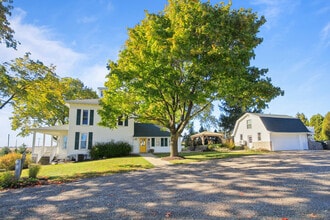 W5838 County Rd A in Elkhorn, WI - Building Photo - Building Photo