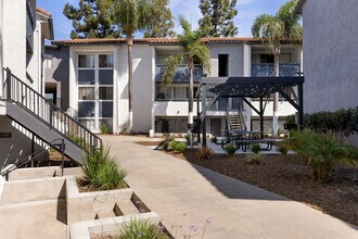 Mar at Cottonwood in San Diego, CA - Foto de edificio - Building Photo