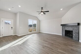 19701 Brookville Dr in Edmond, OK - Building Photo - Building Photo