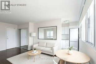 33 Isabella St in Toronto, ON - Building Photo