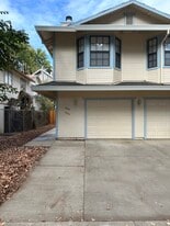1807 V St in Sacramento, CA - Building Photo