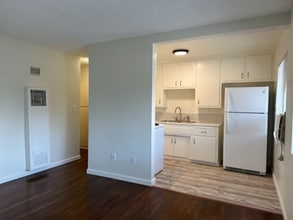 96 N Oak Ave in Pasadena, CA - Building Photo - Building Photo