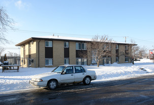 2761 Yellowstone Blvd Apartments