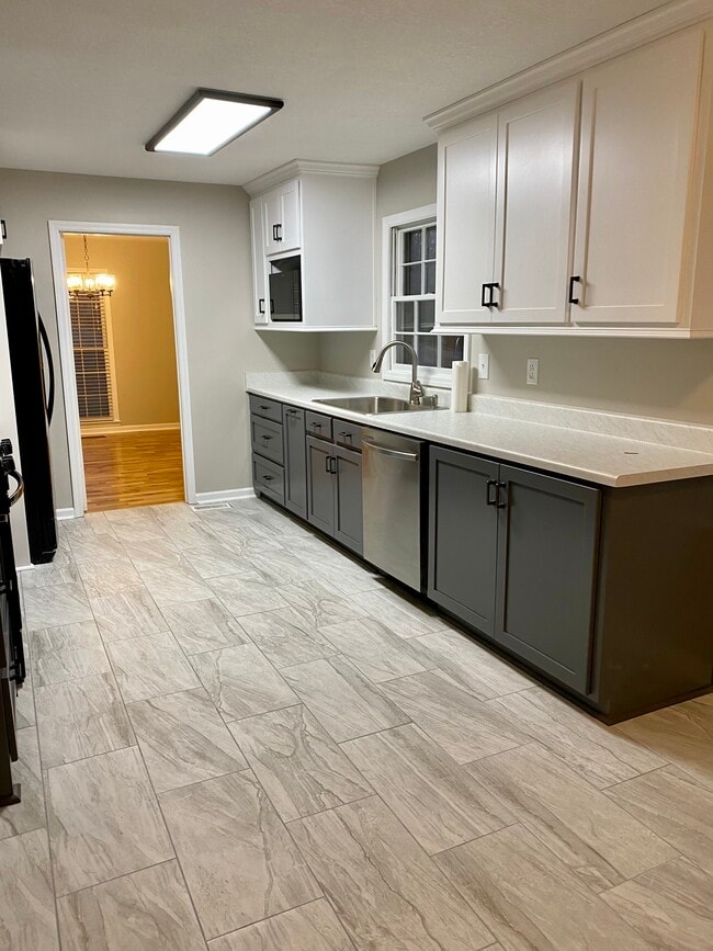 302 Cherokee Dr in Jasper, AL - Building Photo - Building Photo