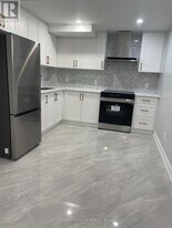 15 Jinnah Ave in Markham, ON - Building Photo