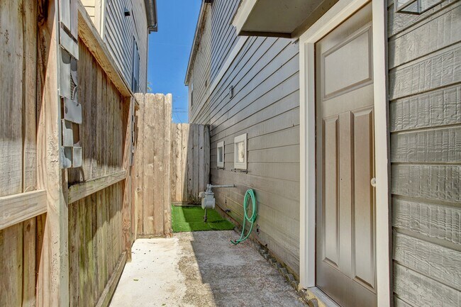 property at 1510 Rosalie St