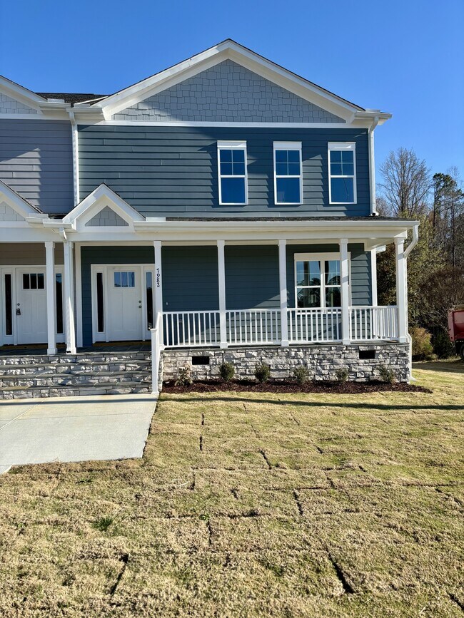7984 Humie Olive Rd in Apex, NC - Building Photo - Building Photo