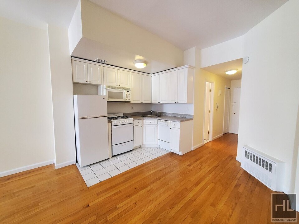 East 91st Street in New York, NY - Building Photo