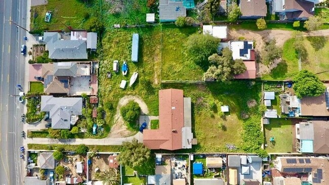 2020 Euclid Ave in National City, CA - Building Photo - Building Photo